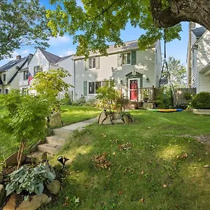 Holiday home Charming 3 Bedroom House In A Quiet Neighborhood, Columbus